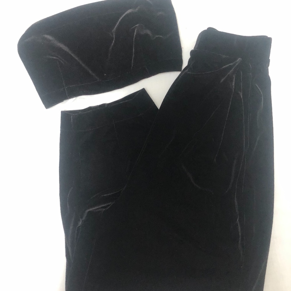 🖤SOLD🖤UO black velvet set